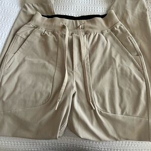 Lululemon Men’s ABC Jogger Shorter*